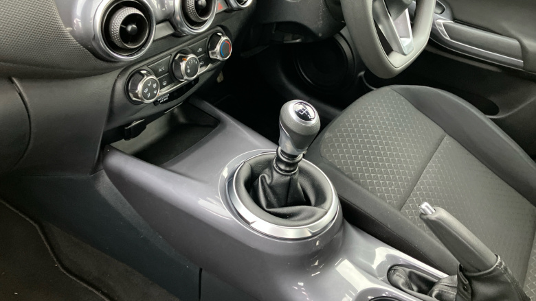 Nissan Juke 1.0 DiG-T 114 Acenta 5dr Petrol Hatchback